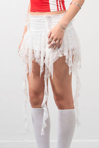 Girl'sGirl Pure White Leaf Edge Flapping Half Skirt